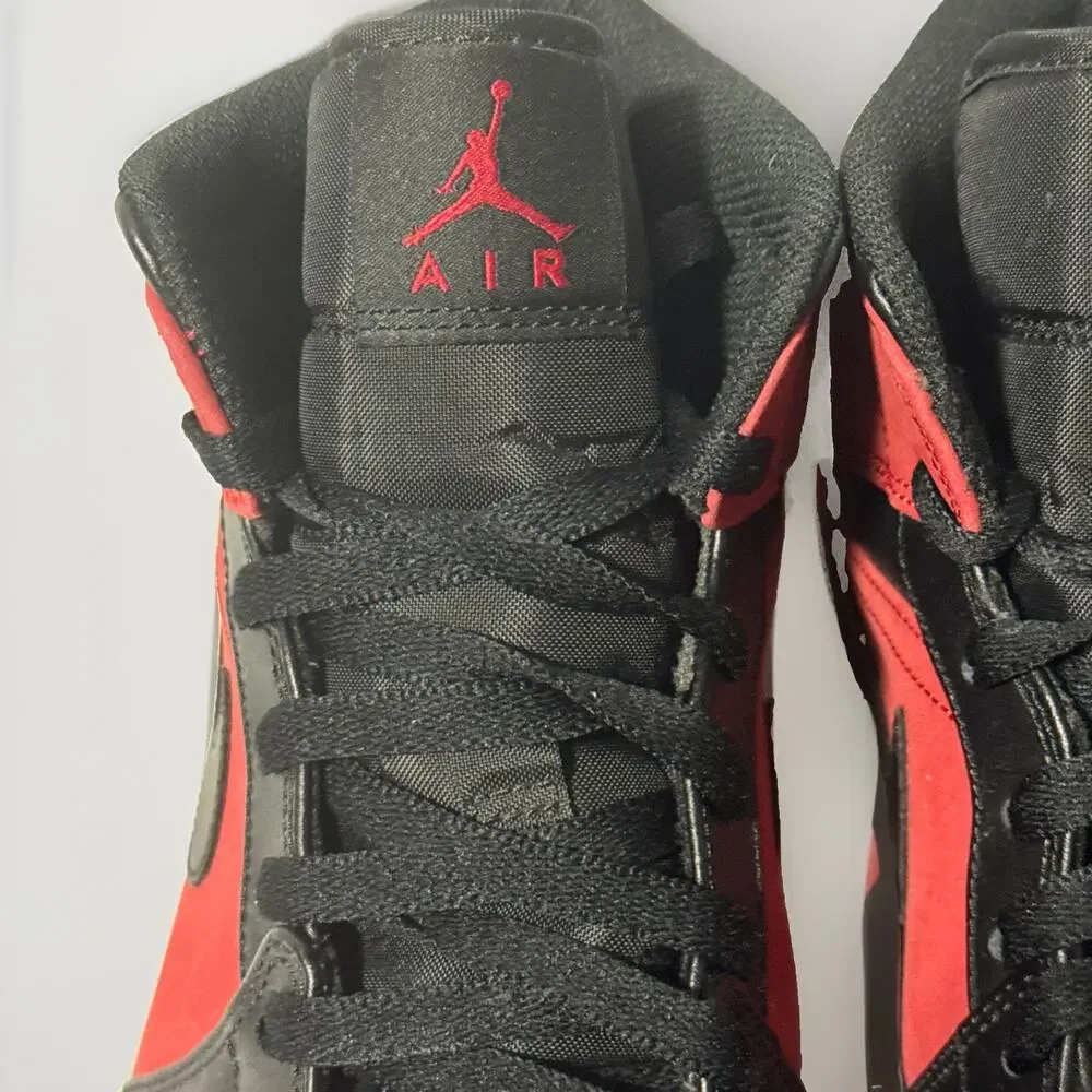 Air Jordan 1 Mid 